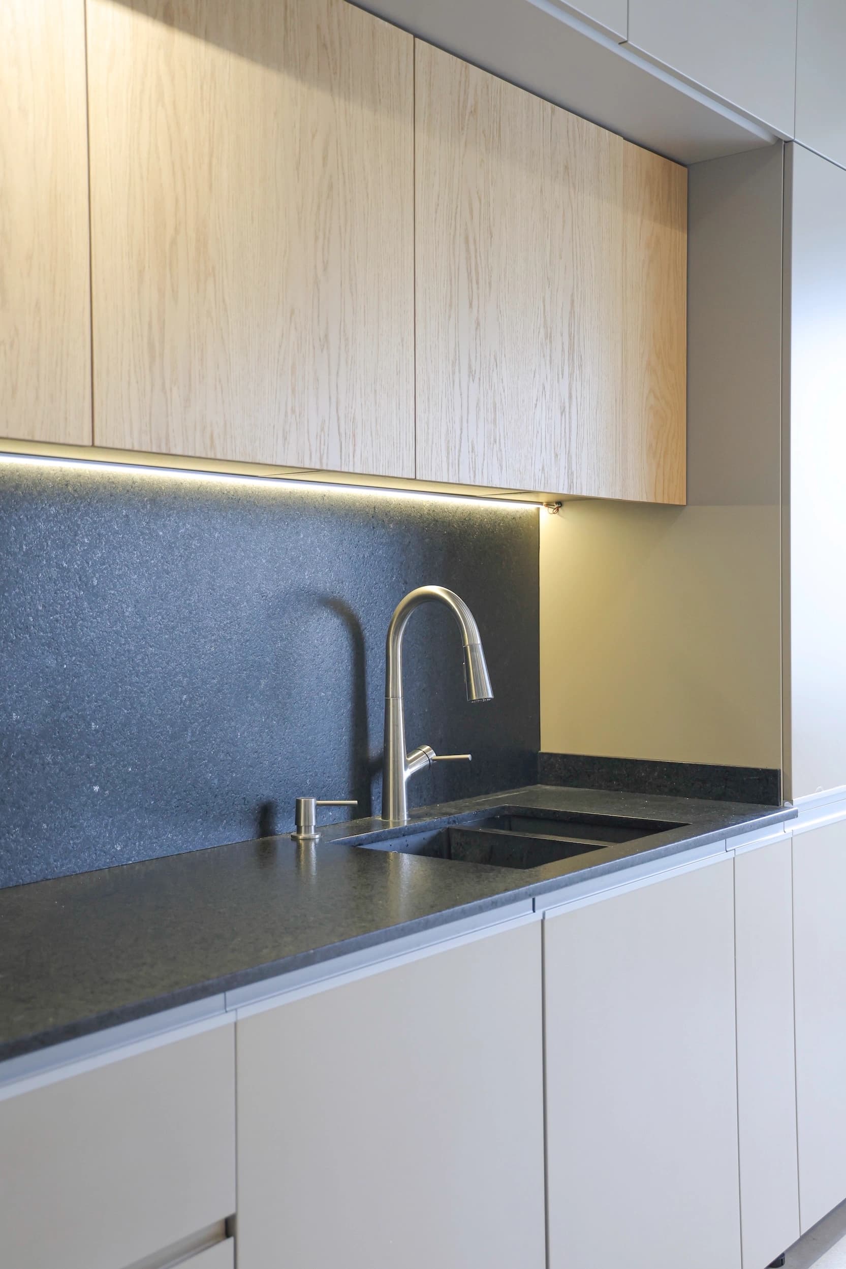 Davit Anhaght image 1